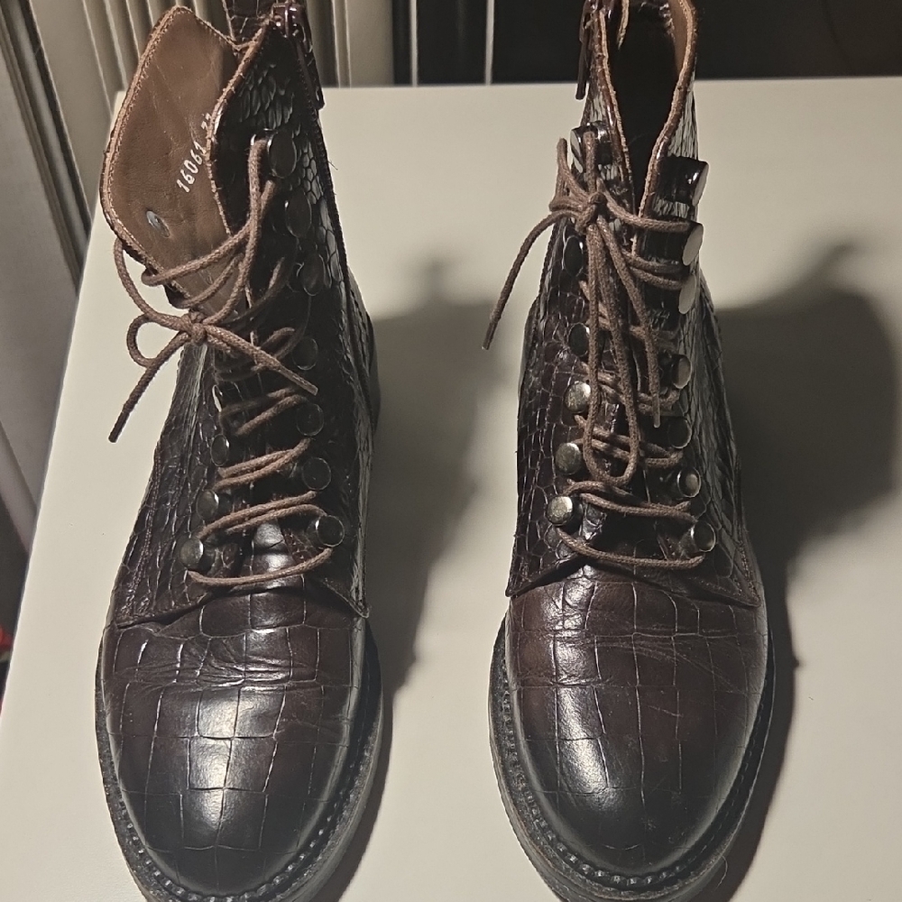 Elegant Dark Brown Lace-Up Ankle Boots